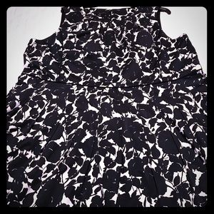 Talbots size 24 graphic black and white roses